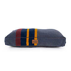 Pendleton Vintage Camp Lake Napper Dog Bed